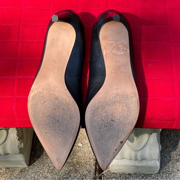 Diane Von Furstenberg Olee Black Leather Pointed Toe Pumps US Size 7.5 EUC - Picture 7 of 8